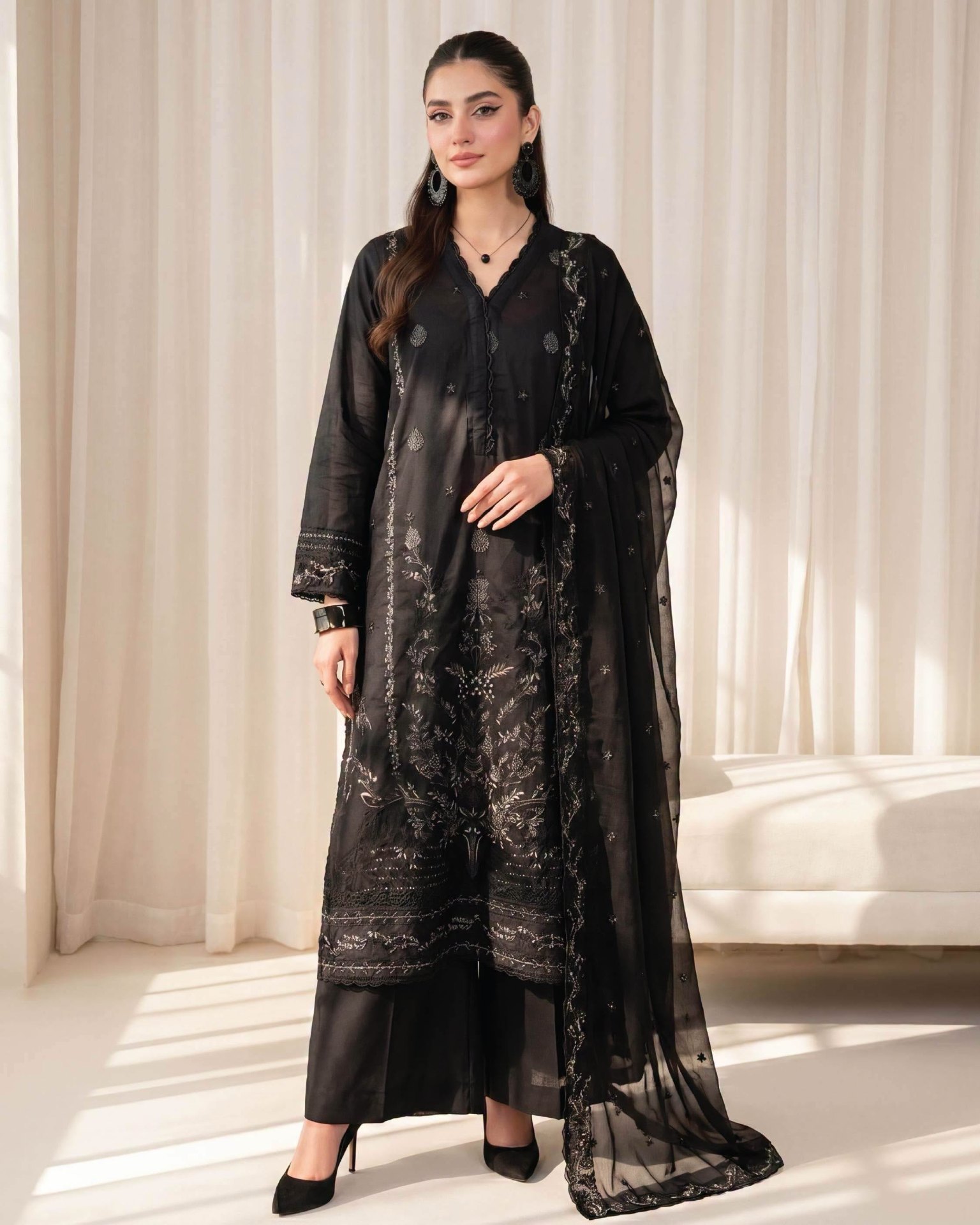 دریشی گلدوزی‌شده سه‌پیس (Embroidered Lawn)
